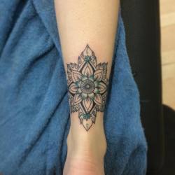 #Tattoo #tatuaje #tattoos #tatuajes #Tatu #tatus #mandala #geometric