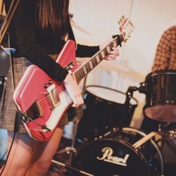 fuyushowgun:  Lilia Ijiri - OLDTIMER (via: eastwoodguitars instagram)