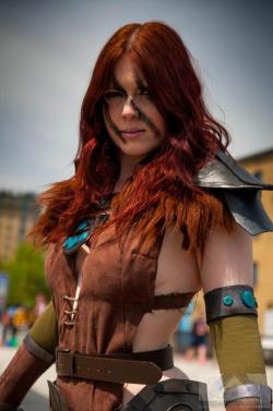 cosplayiscool:  Aela the Huntress  (Skyrim)for more hot cosplay