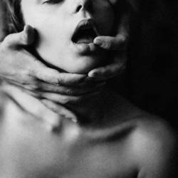 noirsinoir:  Those lips ….. made for oral obsessions … 