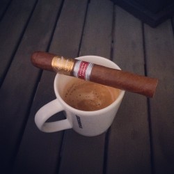 cigar-life:  #porlarranaga #espana #cigars #cigarians #coffeporn