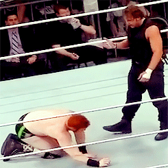 ambrose-addiction-overload-deac:  Dean Ambrose vs Sheamus WWE