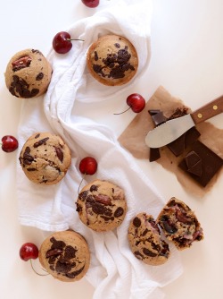 vegan-yums:  Vegan Cherry Dark Chocolate Chip Muffins