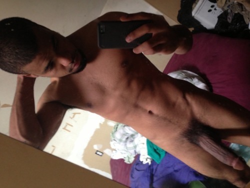 nudeselfshots-blackmen.tumblr.com/post/108215313237/