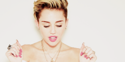 awesomeagu:  Miley Cyrus, still very pretty