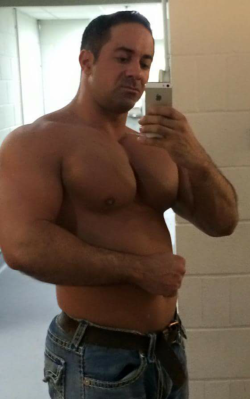 Mostly Hot Muscle Men