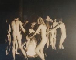 darkess53:  Alex Sander’s Coven dancing around a bonfire 