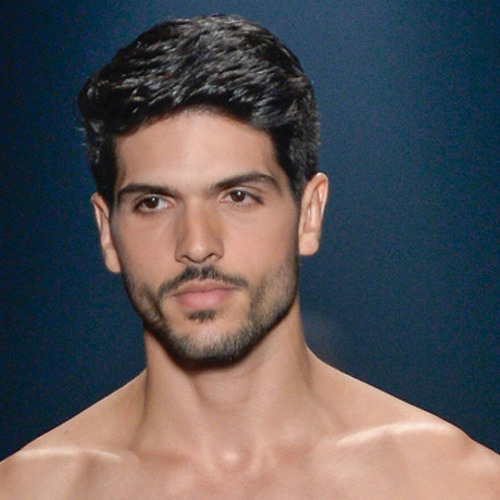 enm-fan:  Lucas Fernandes is one of Brazil’s top models who has been around the fashion would for quite some time. So imagine his embarrassment to find out he would be modeling shoes….wearing nothing else