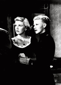 gingerastaire:  Ginger Rogers and Doris Day in Storm Warning
