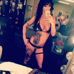 stripper-locker-room:  summerbabii7