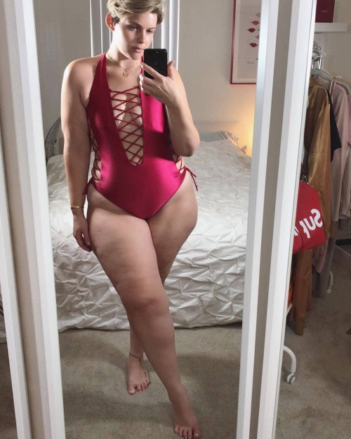 curvy-corner:  Big Beautiful Women Looking to Hook up for Casual