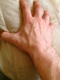 virgin-sex:  forrestfire2010:  For all my hand lovers.   Your