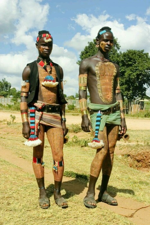 descendants-of-brown-royalty:The Benna  MEN of Ethiopia