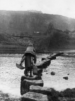 m3zzaluna:  piggyback two brothers crossing the river ogmore