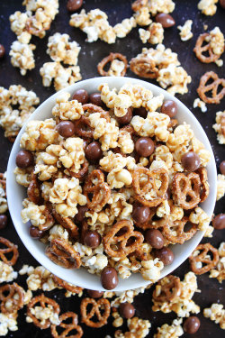 nom-food:  Peanut butter pretzel caramel popcorn