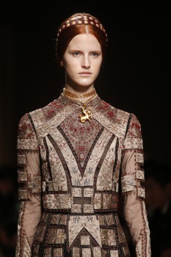 oncethingslookup:  Valentino Spring 2014 RTW