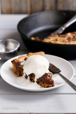 cake-stuff:  Nutella Stuffed Deep Dish Chocolate Chip Skillet