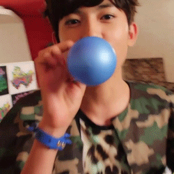 kpop-unicorn-feels:  Learn How to blow a balloon Cutely.. By