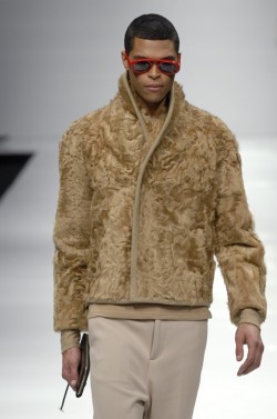 monsieurcouture:  Giuliano Fujiwara F/W 2009 Menswear Milan Fashion