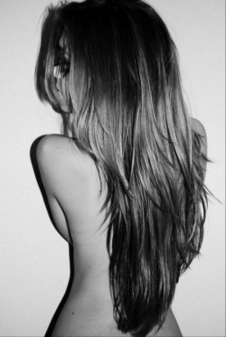 thepandemoniacmind:  her hair »»> 