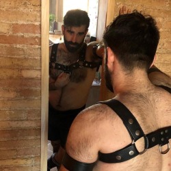 beardburnme2:  Leatherwolfbcn instagram 
