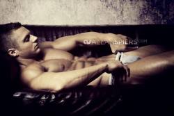 cdnlifter27:  AJ SchmidtPhotos: Allan Spiers Photography