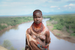 Ethiopian Karo woman, by Georges Courreges.   