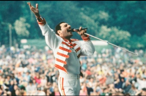 imcreepingdeath99:  Happy birthday to the greatest frontman of all time- Freddie Mercury! He would’ve turned 70 today. We still love you, darling! 