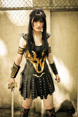 sharemycosplay:  #Cosplayer @Dark_Tifa with a very cool Xena: