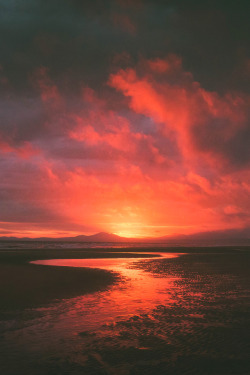lsleofskye:Harlech Beach Sunset | Adam Marshall
