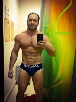 Follow my two hairy men blogs: http://sambrcln.tumblr.com http://hairysex.tumblr.com