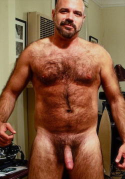 talldorkandhairy:  ocbearcub:  daddy is looking to pound some