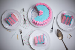 delectabledelight:1980s inspired pink and blue party cake tutorial!