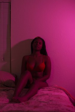 mynameisrayray: cori03:  😶😶😶 I really love my pink light.