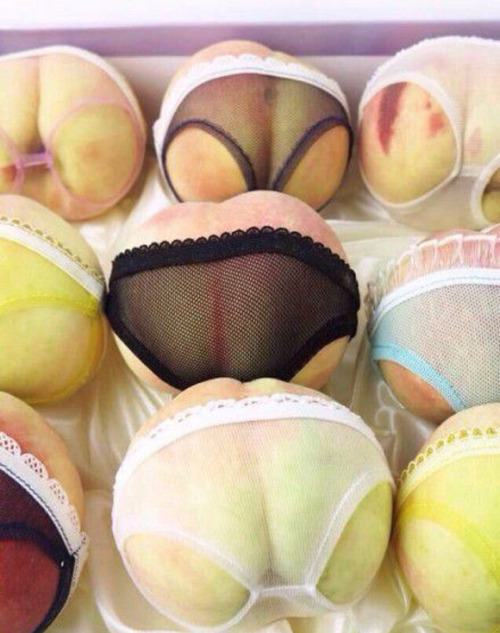 painted-bees:  tastefullyoffensive:  How Peaches are Sold in China [full story at rocketnews]  I know exactly the kind of person who’d buy these.  …I… have some of these panties for my dolls …*turns slowly toward the basket of