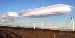 ethicfail:  Nature: No Photoshop required. 1. Lenticular Clouds2.