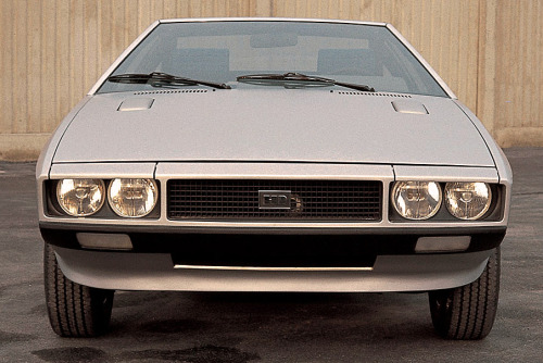 carsthatnevermadeit:  carsthatnevermadeit:  Hyundai Pony Coupe, 1974, by Italdesign. A coupe concept based on the original Hyundai Pony (also designed byÂ Giorgetto Giugiaro)   A Hyundai concept from another era