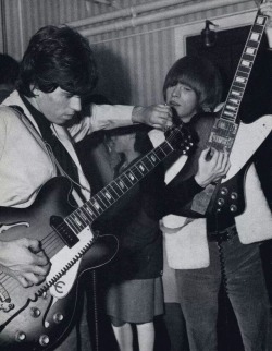 child-of-the-moon-62:Keith Richards and Brian Jones tuning up