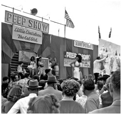 Vintage press photo taken at the 1951 ‘Texas State Fair’