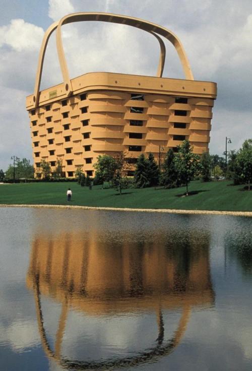 evilbuildingsblog:Basket Building in Ohio