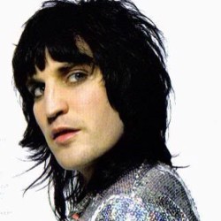 Drop dead gorgeous! Ermehgerd! #NoelFielding #TheMightyBoosh