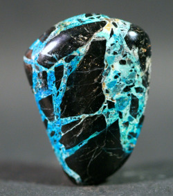 mineralists:  Spider Web Carlin Turquoise