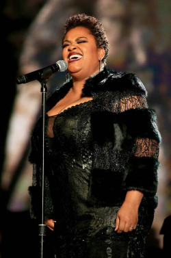 daddybearthings:  soph-okonedo:  Jill Scott performs onstage