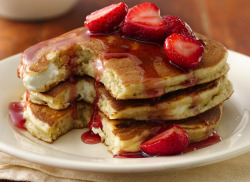 fatty-food:  Cheesecake Pancakes (by Betty Crocker Recipes)