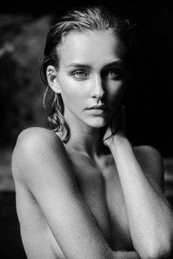 therubyrussian:  Rachel Cook by Hudson Taylor via EFT 