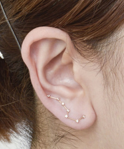 1una:  jud1th:  Ear constellation, wow  dead 