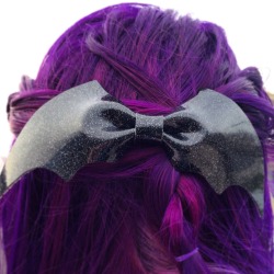 pastel-goth-princess:  satan-of-camelot:  I redid my hair and