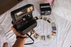 preach-c4ts:  waterfight:  mwuahpink:  Polaroids are the beeest!