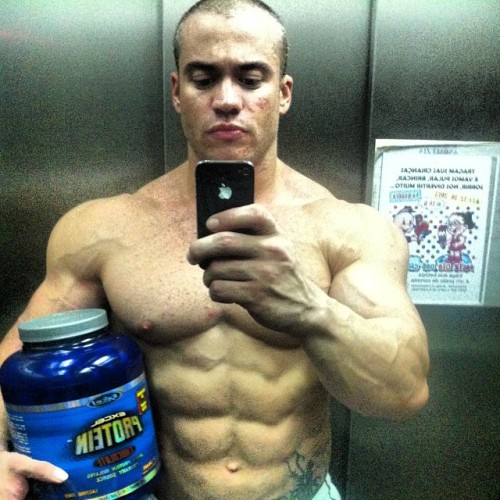 drwannabe:  Daniel Guedes 