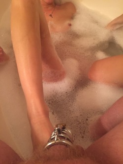 dontcrycuck: Foot massage for her while she soaked in the bath.